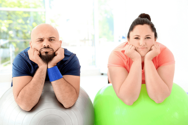 Hombres y mujeres pierden peso